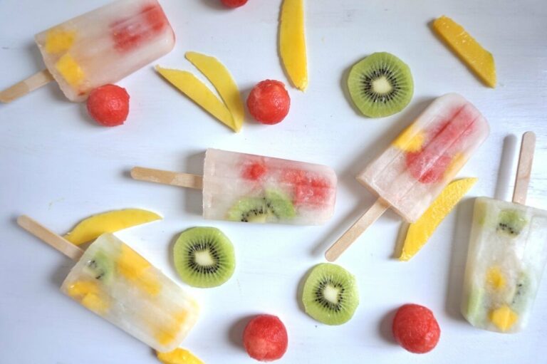 einfaches Eis mit Obst