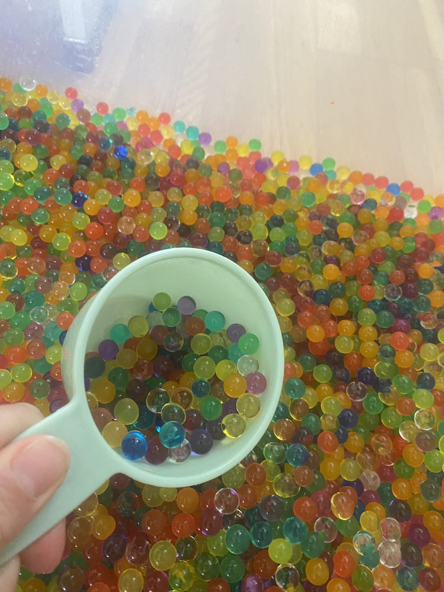 Was Kann Man Mit Wasserperlen Machen 5 Spielideen mit Wasserperlen - Bunter Spaß für Kinder